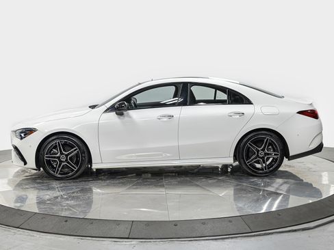 Used 2025 Mercedes-Benz CLA 250 4MATIC image 2