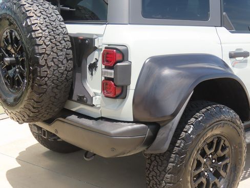 Used 2023 Ford Bronco Raptor AWD/4WD image 12