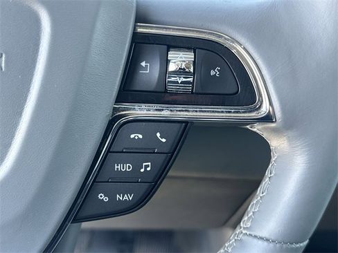 Used 2019 Lincoln Navigator Select w/ Technology Package image 22