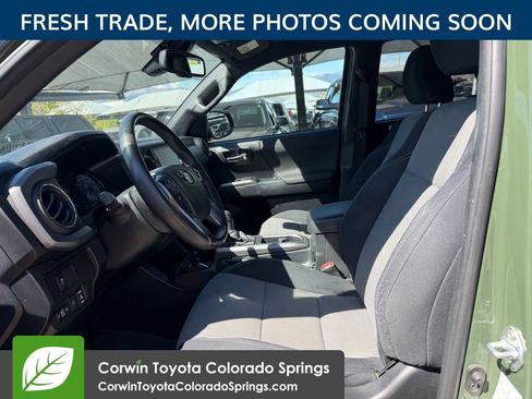 Used 2021 Toyota Tacoma TRD Sport w/ Technology Package AWD/4WD image 10