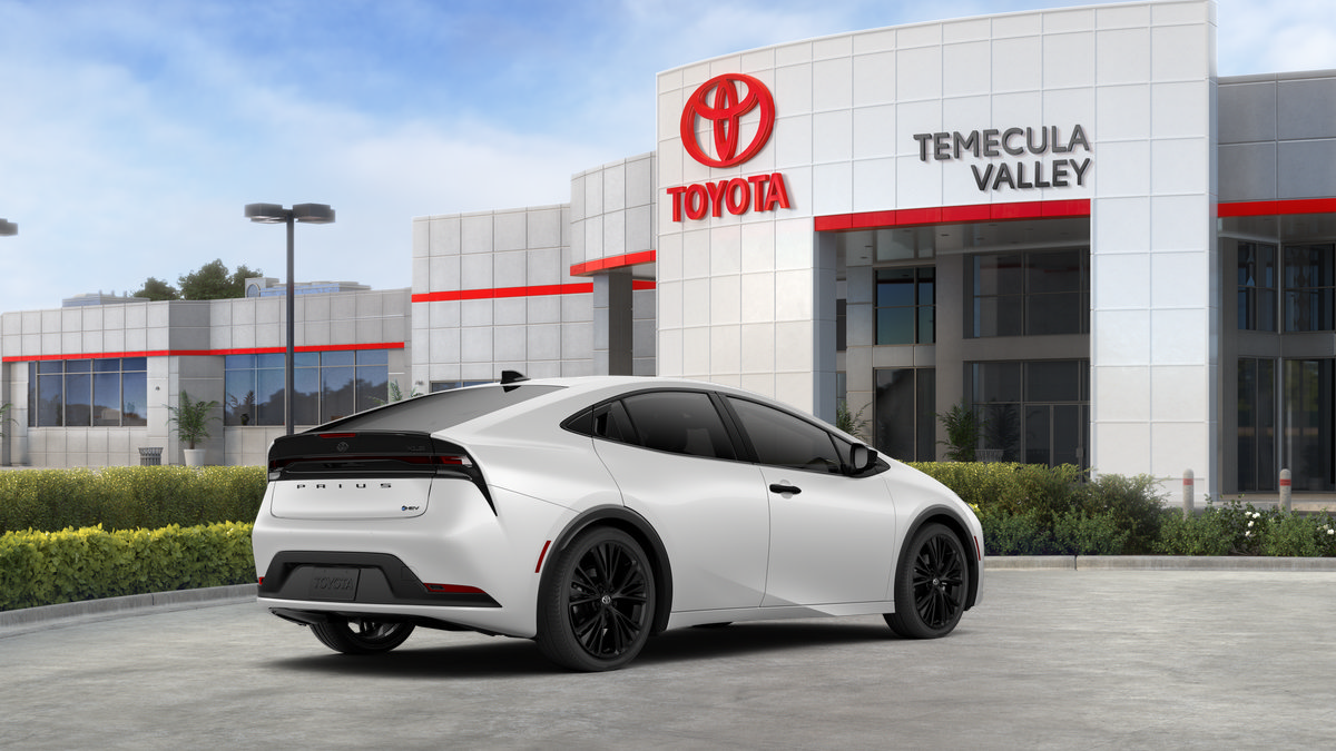 New 2027 Toyota Prius FWD image 12