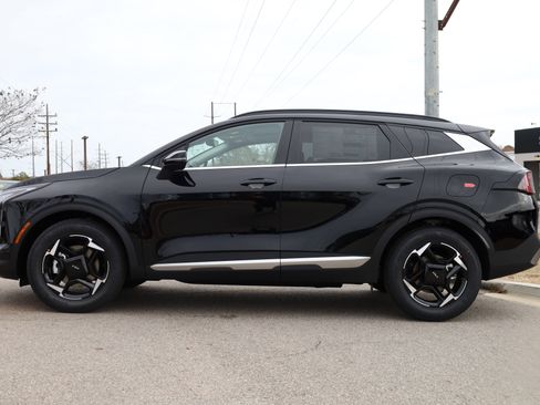 New 2026 Kia Sportage EX image 2