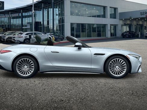 New 2025 Mercedes-Benz SL 43 AMG image 3