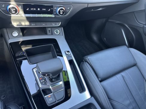 Used 2025 Audi Q5 2.0T Premium image 19