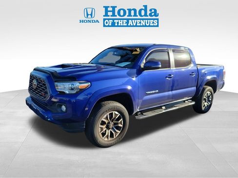 Used 2022 Toyota Tacoma TRD Sport w/ Technology Package AWD/4WD image 3