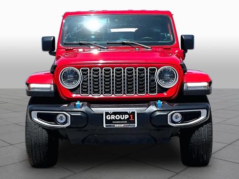 Used 2024 Jeep Wrangler Unlimited Sahara AWD/4WD image 4