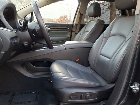 Used 2018 Buick Enclave Premium w/ Experience Buick Package image 33