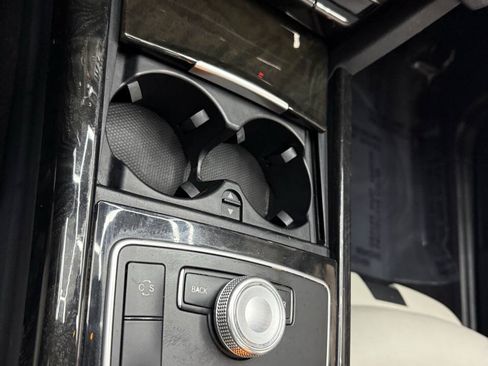Used 2010 Mercedes-Benz E 350 Sedan w/ Premium 1 Pkg image 26