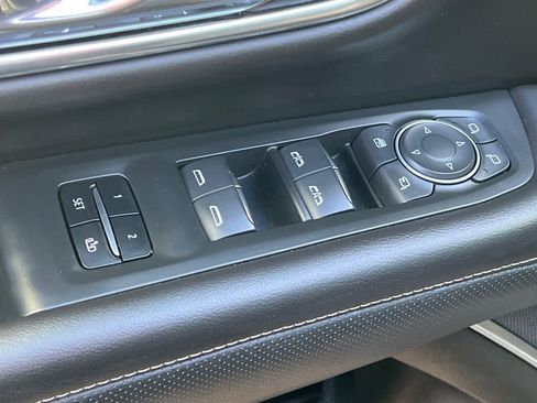 Used 2021 Chevrolet Tahoe Premier w/ Premium Package image 15