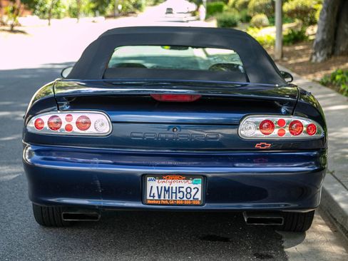 Used 2002 Chevrolet Camaro Z28 RWD image 5