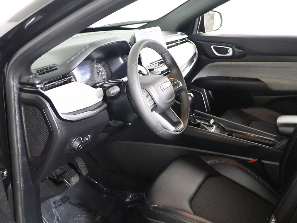 Used 2026 Jeep Compass Latitude AWD/4WD image 20