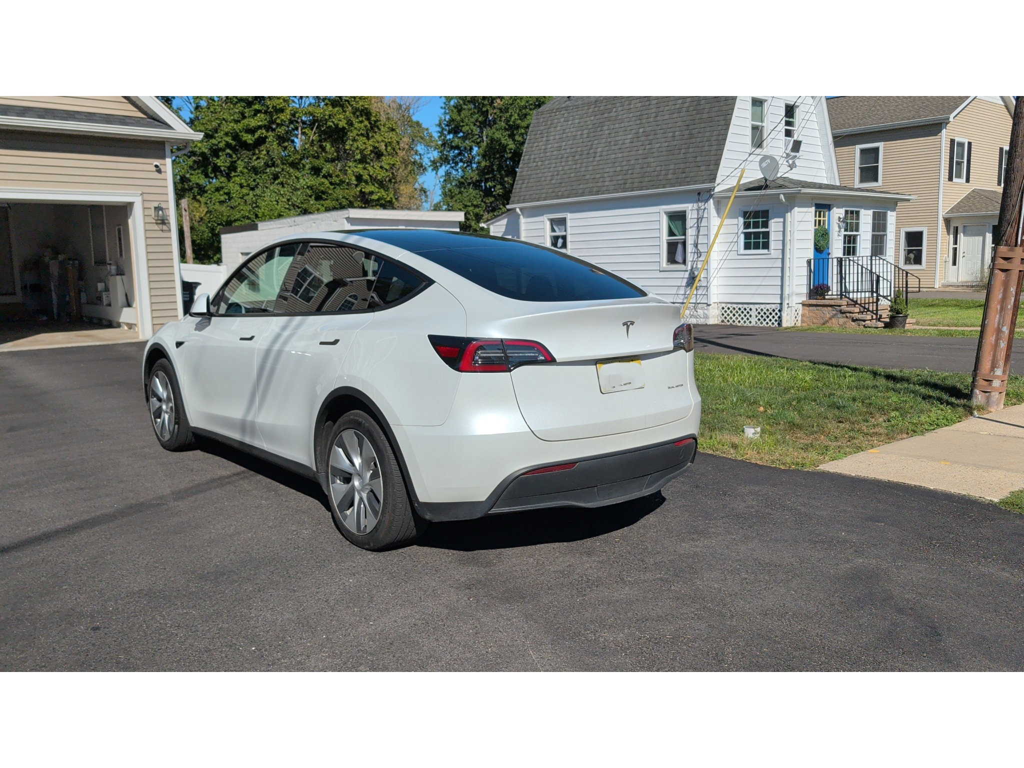 Used 2023 Tesla Model Y Long Range AWD/4WD image 7