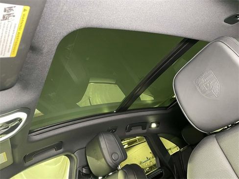 New 2026 Porsche Macan Turbo image 18