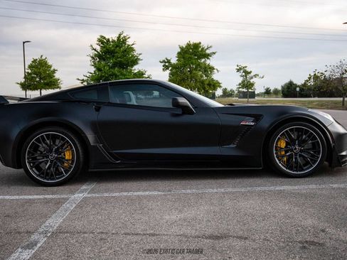 Used 2016 Chevrolet Corvette Z06 w/ 3LZ Preferred Equipment Group RWD image 19
