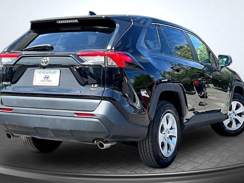 Used 2023 Toyota RAV4 LE AWD/4WD image 6
