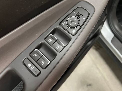 Used 2020 Hyundai Santa Fe SEL FWD image 12