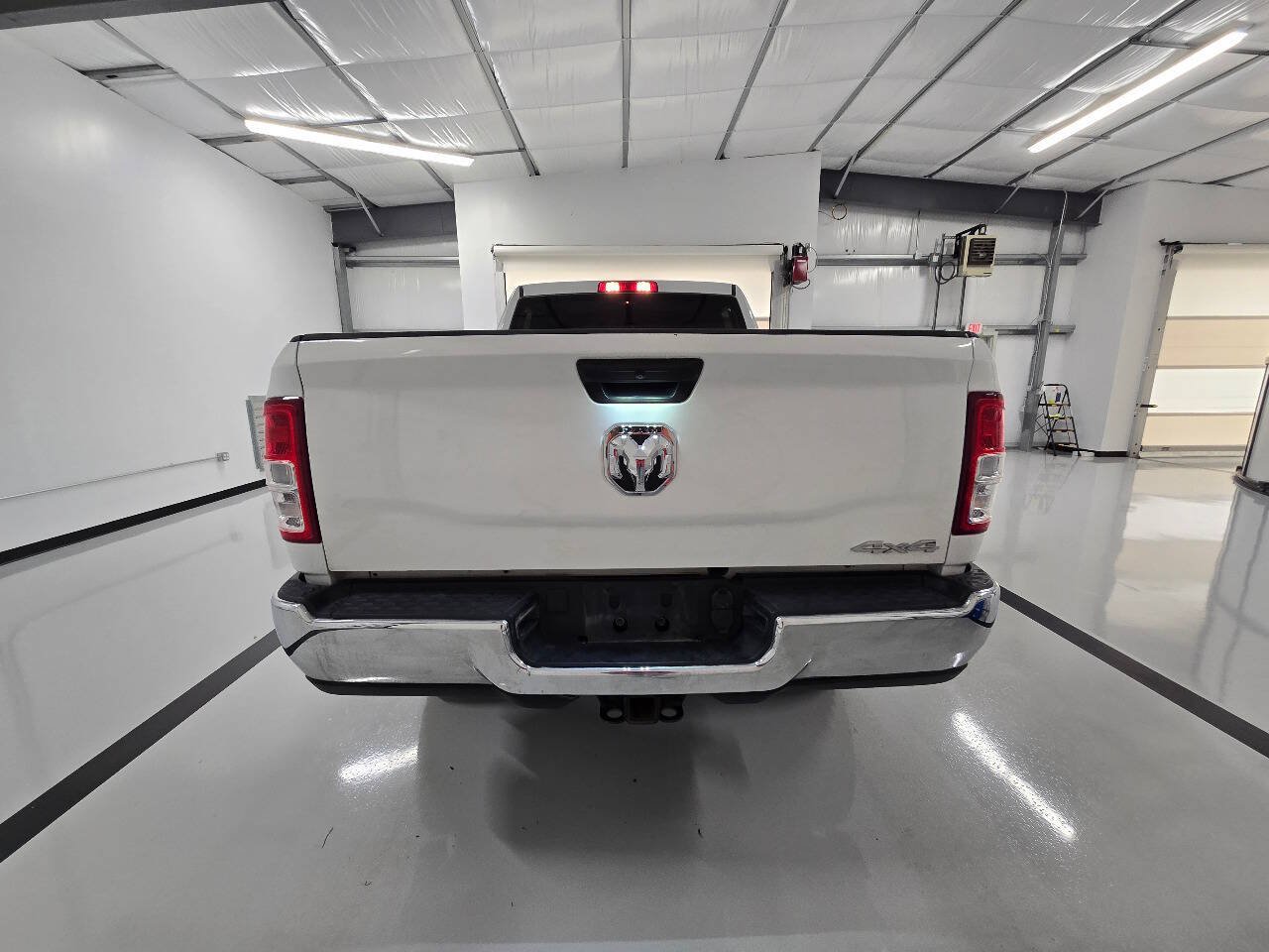 Used 2022 RAM 2500 Tradesman w/ Chrome Appearance Group AWD/4WD image 6