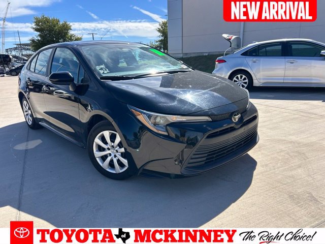 Used 2025 Toyota Corolla LE FWD image 1