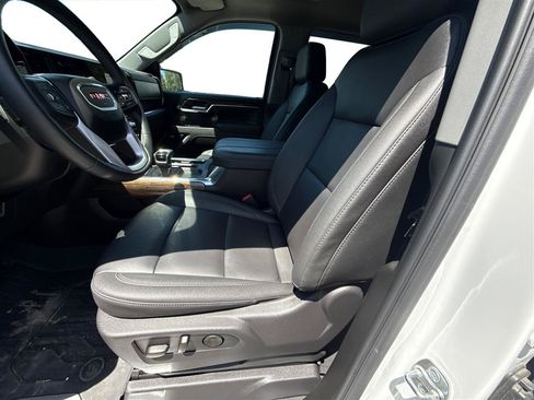Used 2025 GMC Sierra 1500 Elevation w/ Elevation Premium Package AWD/4WD image 14
