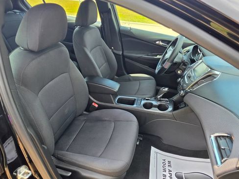 Used 2018 Chevrolet Cruze LT w/ Redline Edition FWD image 15