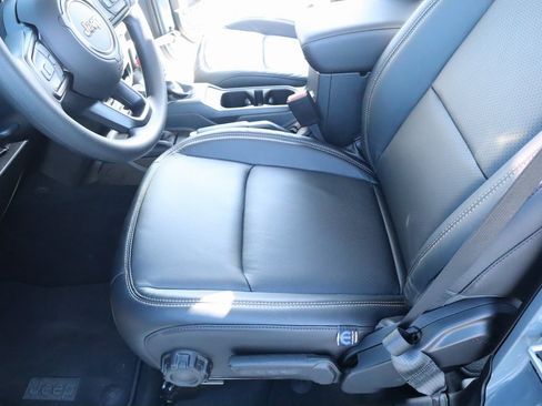 New 2025 Jeep Gladiator Sport image 10