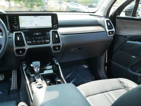 Used 2023 Kia Sorento SX Prestige AWD/4WD image 23