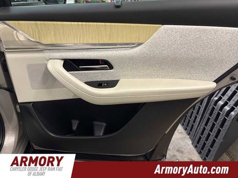 Used 2024 MAZDA CX-90 3.3 Turbo S w/ Premium Plus image 32