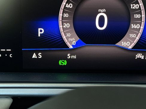 New 2025 Volkswagen Taos SE image 27