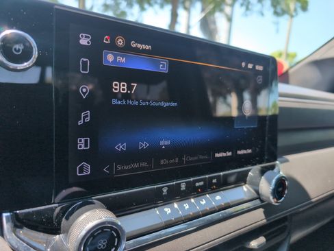 Used 2025 Chevrolet Colorado W/T AWD/4WD image 23