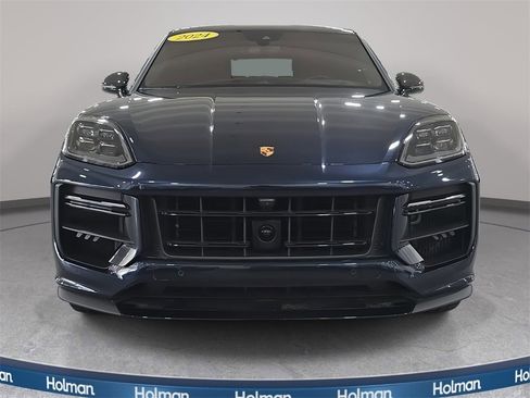 Used 2024 Porsche Cayenne Turbo GT image 3
