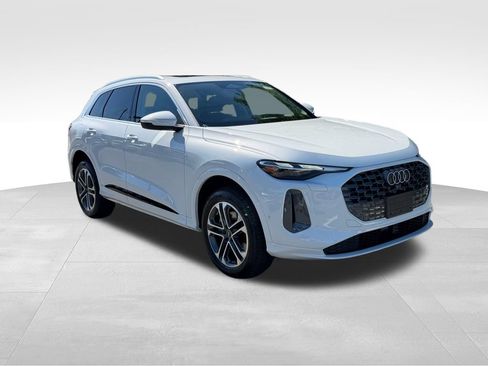 New 2026 Audi Q5 Premium AWD/4WD image 3