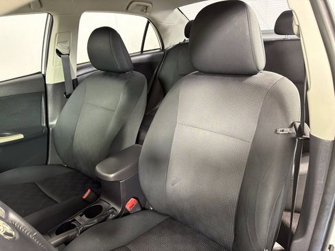 Used 2010 Toyota Corolla S image 12