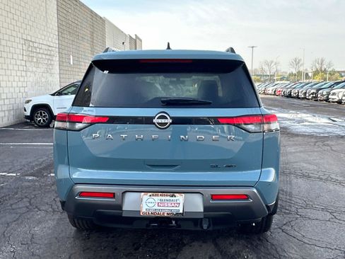 New 2026 Nissan Pathfinder SL w/ SL Premium Package AWD/4WD image 5