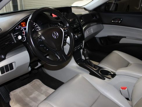 Used 2017 Acura ILX FWD image 20