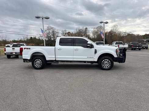 Used 2022 Ford F250 Lariat w/ Lariat Value Package image 3
