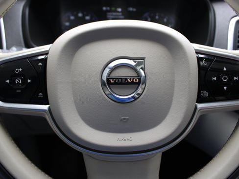 Used 2020 Volvo XC90 T5 Momentum AWD/4WD image 20