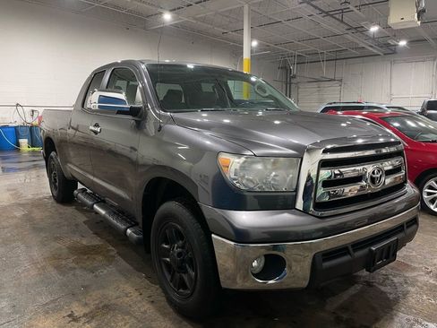 Used 2012 Toyota Tundra 4x4 Double Cab w/ Tow Pkg image 3