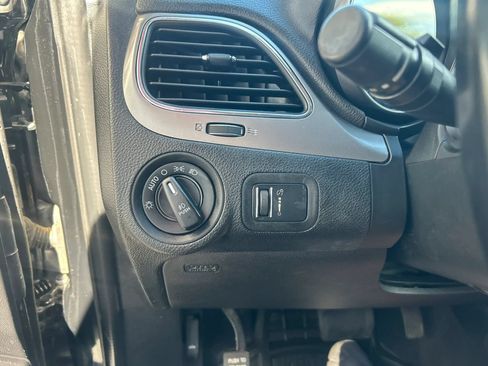 Used 2019 Dodge Journey Crossroad AWD/4WD image 12