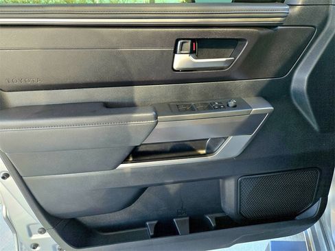 Used 2022 Toyota Tundra SR5 w/ SR5 Convenience Package image 30