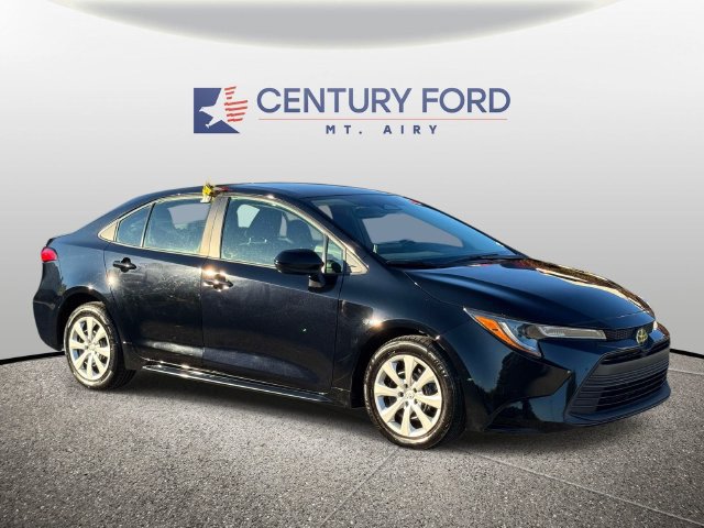 Used 2024 Toyota Corolla LE FWD image 1