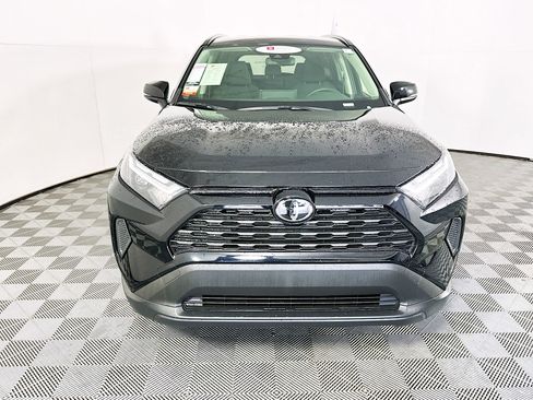 Used 2025 Toyota RAV4 LE AWD/4WD image 8