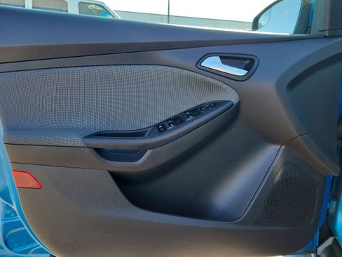 Used 2012 Ford Focus SE FWD image 14