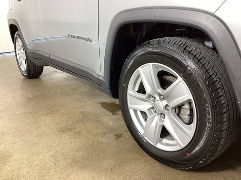 Used 2022 Jeep Compass Latitude w/ Convenience Group FWD image 6