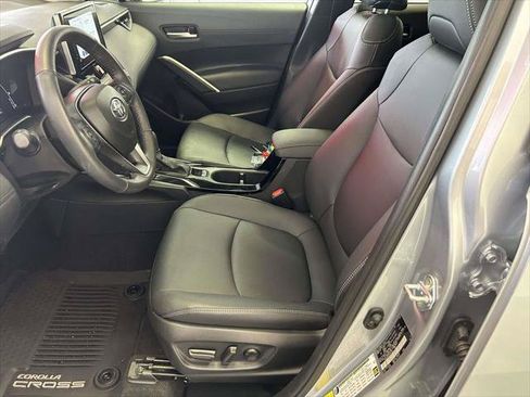 Certified 2023 Toyota Corolla Cross XLE w/ Convenience Package FWD image 17
