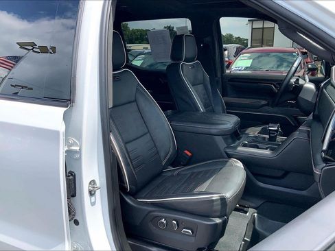 Used 2023 GMC Sierra 1500 AT4X AWD/4WD image 7