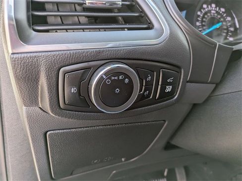 Used 2024 Ford Edge Titanium image 14