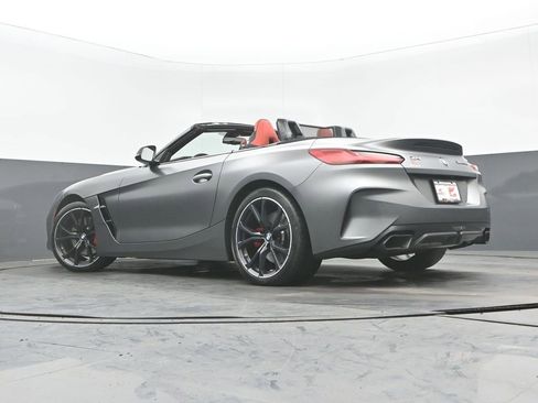 Used 2024 BMW Z4 M40i w/ Premium Package image 27
