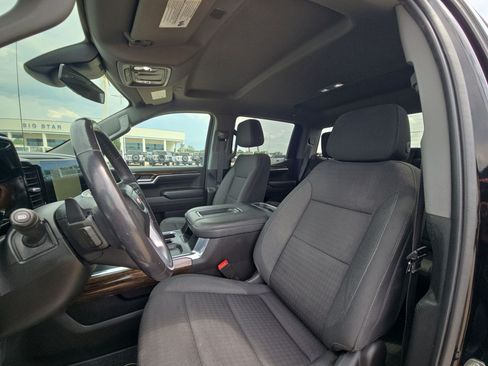 Used 2022 GMC Sierra 1500 Elevation w/ LPO, Elevation Black Package AWD/4WD image 15