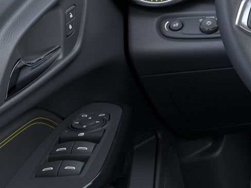 New 2026 Chevrolet Trax LT w/ Driver Confidence Package FWD image 22