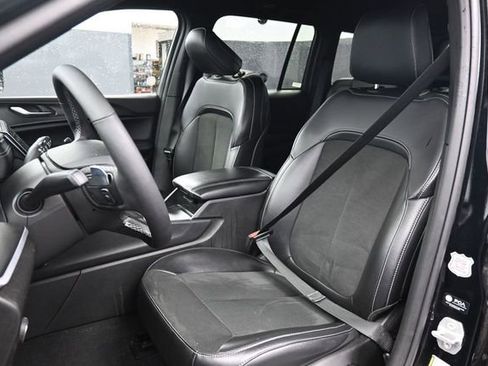 Used 2025 Jeep Grand Cherokee Altitude AWD/4WD image 19
